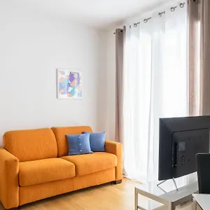 Appartamento Joivy Sunny 1-bed Flat With Balcony, Milano